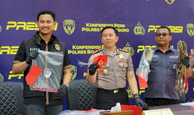 Polres-Bojonegoro-Amankan-Tersangka-Pengoplos-LPG-Subsidi-3-Kg-dan-Ratusan-Tabung-Gas